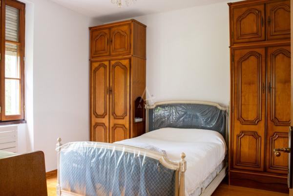 A Puyoo, une maison qui ne se révèle vraiment qu'une fois la orte franchie