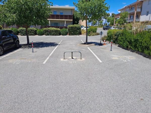Place de stationnement - Résidence Natura Parc - 83600 Fréjus - Réf 87348748