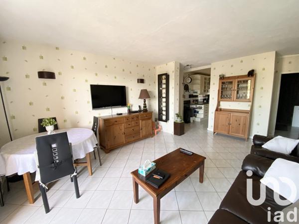 Appartement 3 pièces de 65 m² à Saint-Fargeau-Ponthierry (77310)