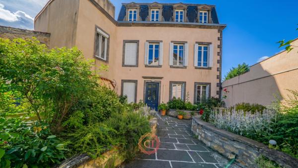 Maison
                                                                                                                                                                                                                                                                                                                        6 pièce(s)                                                                                                                                                                                                          3 chambre(s)                                                                                                                                                                                                          150  m²
