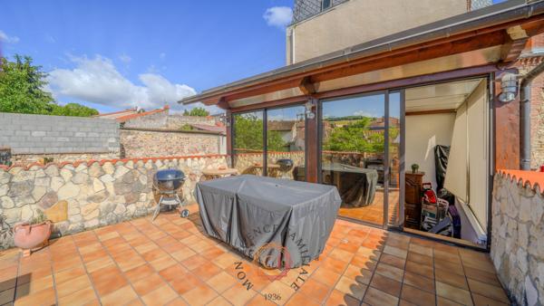 Maison
                                                                                                                                                                                                                                                                                                                        6 pièce(s)                                                                                                                                                                                                          3 chambre(s)                                                                                                                                                                                                          150  m²