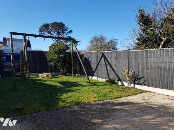 Port de plaisance et commerces à pied - maison avec jardin et garage