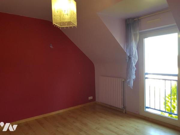 Port de plaisance et commerces à pied - maison avec jardin et garage