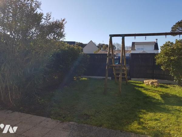 Port de plaisance et commerces à pied - maison avec jardin et garage