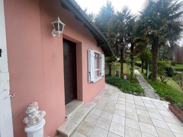 Maison - Proximite oloron-sainte-marie - Réf.:205389 PROXIMITE OLORON - CHARMANTE MAISON D'HABITATION TYPE T5 AVEC GRAND TERRAIN PAYSAGER ET SOUS-SOL -