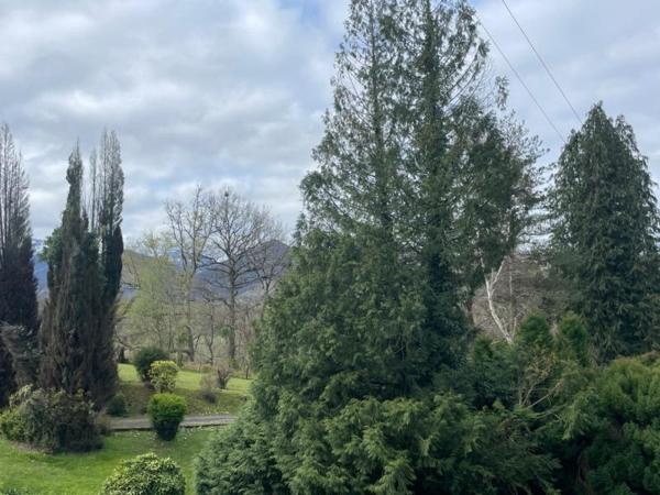 Maison - Proximite oloron-sainte-marie - Réf.:205389 PROXIMITE OLORON - CHARMANTE MAISON D'HABITATION TYPE T5 AVEC GRAND TERRAIN PAYSAGER ET SOUS-SOL -
