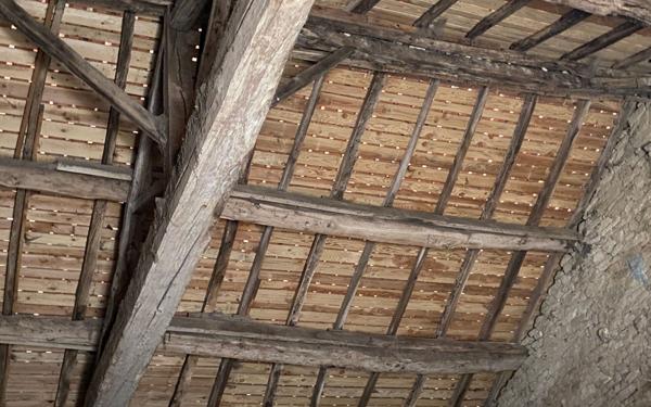 Maison à vendre    1 pièce •  Saint-Jouvent