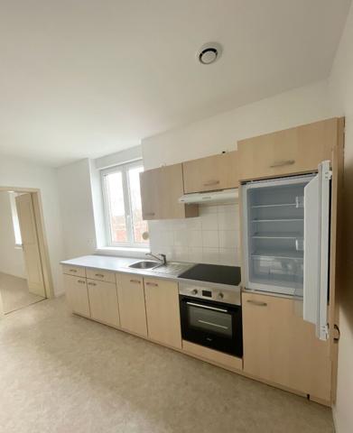 LA BATAVILLE- 2 pièces- cuisine équipée- stationnement