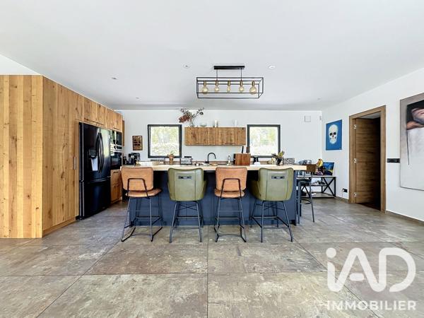 Maison à vendre 5 pièces 400 m² Roquebrune-sur-Argens