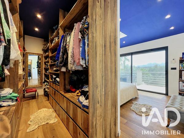 Maison à vendre 5 pièces 400 m² Roquebrune-sur-Argens