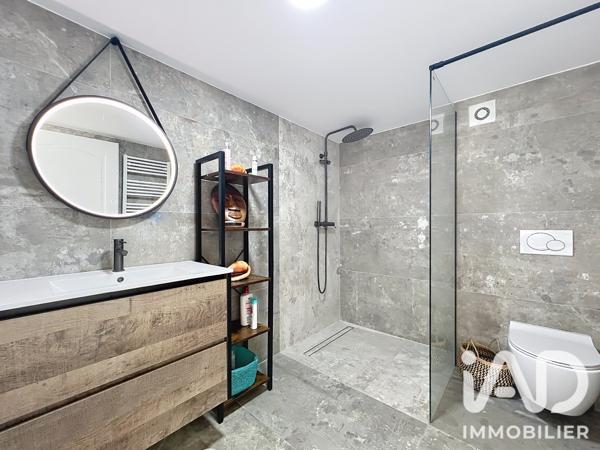 Maison à vendre 5 pièces 400 m² Roquebrune-sur-Argens