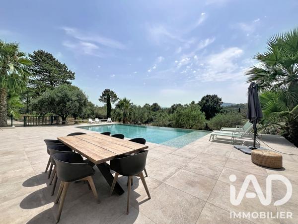 Maison à vendre 5 pièces 400 m² Roquebrune-sur-Argens