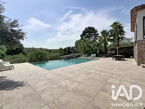 Maison à vendre 5 pièces 400 m² Roquebrune-sur-Argens