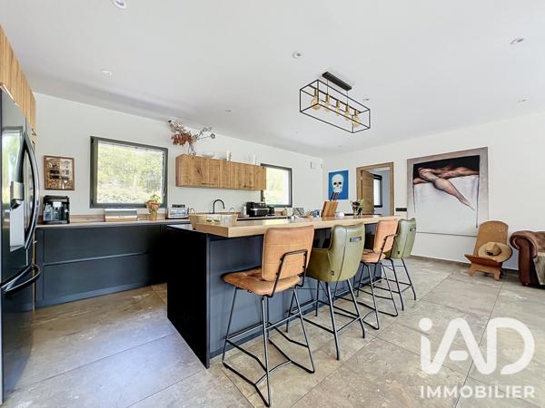 Maison à vendre 5 pièces 400 m² Roquebrune-sur-Argens