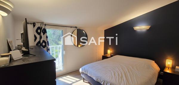 Maison 2 chambres, 1 bureau, Dressing, cave, garage et jardin