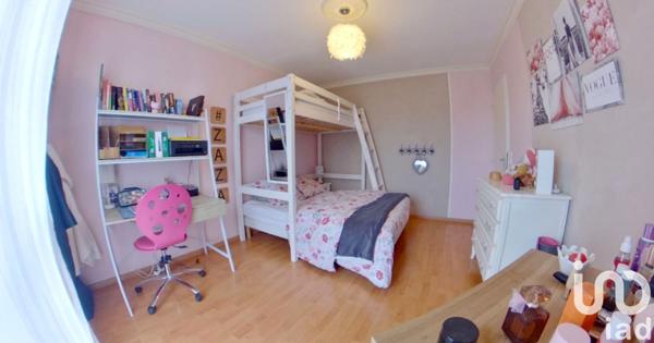 Pavillon 5 pièces de 97 m² à Bonchamp-lès-Laval (53960)