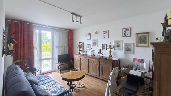 T2 avec balcon, proche des commerces