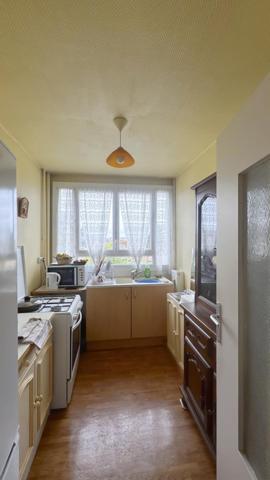 T2 avec balcon, proche des commerces