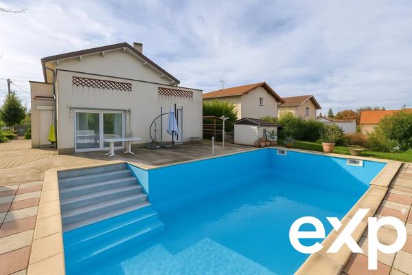 Maison à Peronnas avec de grands volumes