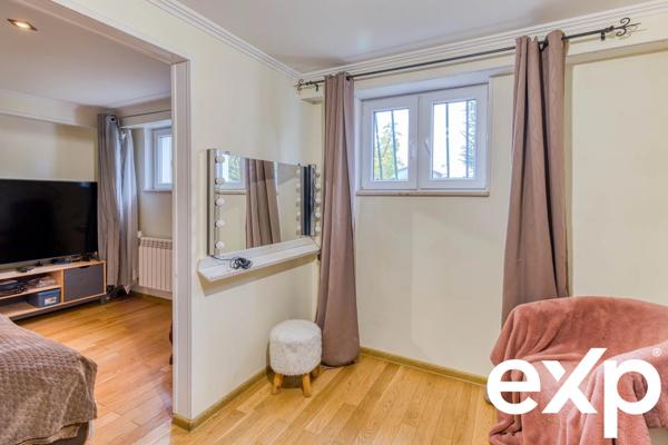 Maison à Peronnas avec de grands volumes