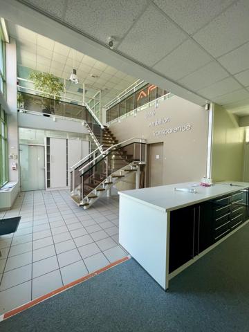 Bureaux à vendre à GRAND COURONNE 76530
