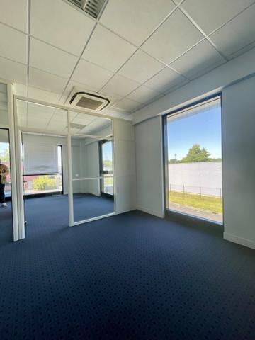 Bureaux à vendre à GRAND COURONNE 76530