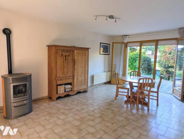 MAISON INDIVIDUELLE AVEC GARAGE CAVE  ET JARDIN SECTEUR BISSY