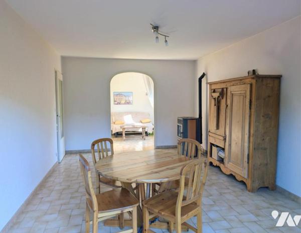 MAISON INDIVIDUELLE AVEC GARAGE CAVE  ET JARDIN SECTEUR BISSY