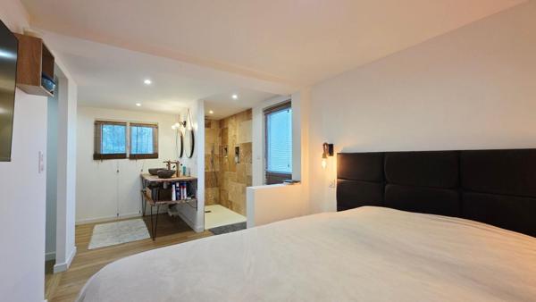 VASSELAY MAISON 172M² 6 PIECES 4 CHAMBRES PISCINE JARDIN