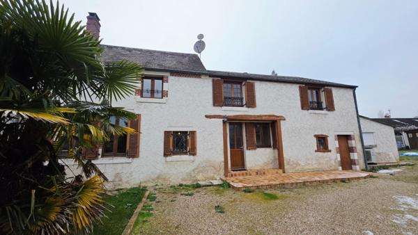 VASSELAY MAISON 172M² 6 PIECES 4 CHAMBRES PISCINE JARDIN