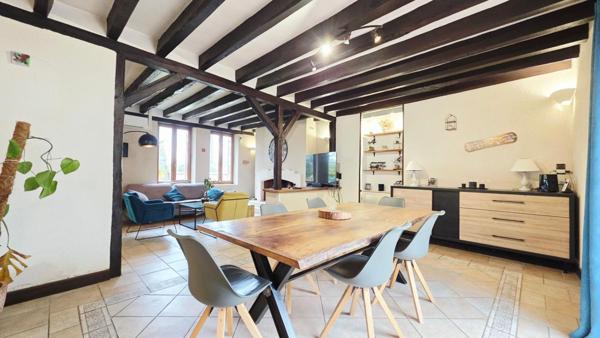 VASSELAY MAISON 172M² 6 PIECES 4 CHAMBRES PISCINE JARDIN