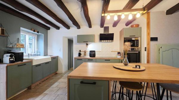 VASSELAY MAISON 172M² 6 PIECES 4 CHAMBRES PISCINE JARDIN