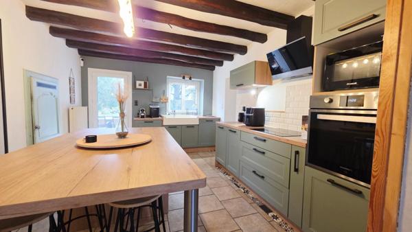 VASSELAY MAISON 172M² 6 PIECES 4 CHAMBRES PISCINE JARDIN