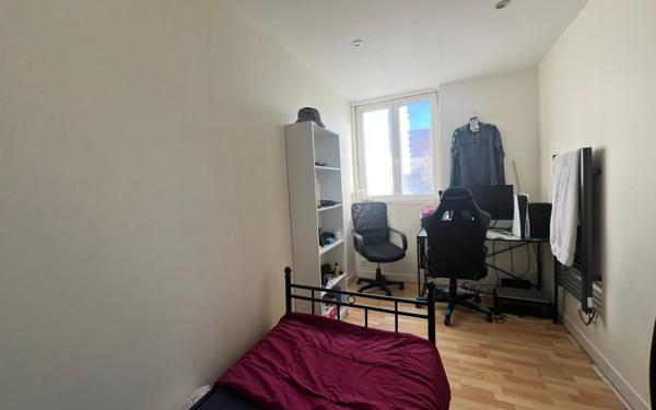 Maison à vendre    5 pièces • 82 m2 Calais