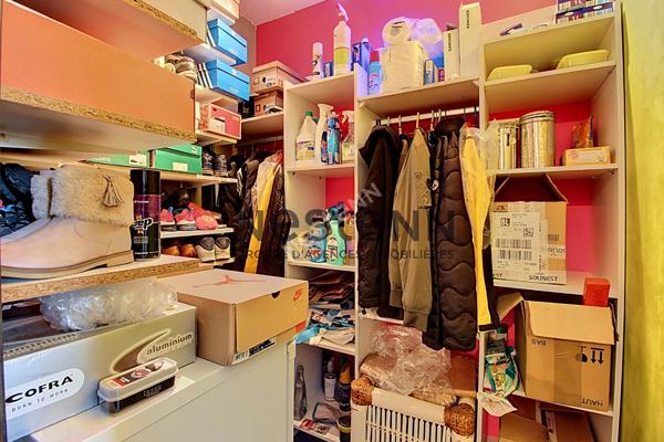 Appartement Vitrolles T4 de 85 m2 à proximité de toutes les commodités et au calme avec garage