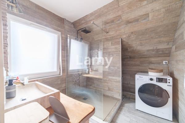 T4 rénové avec annexes