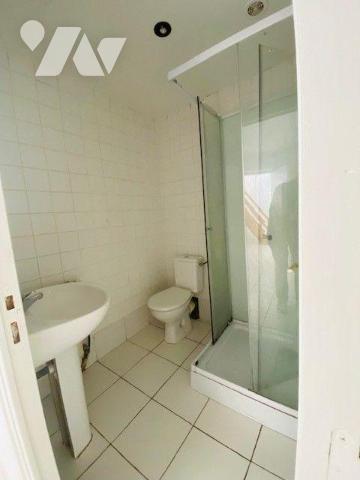 A VENDRE à Perros-Guirec (22700) en Côtes-d'Armor (22), Centre-Ville, un appartement de type 2 ...