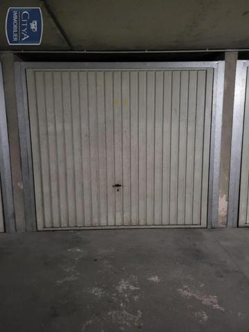 Parking à louer Fréjus (83600)