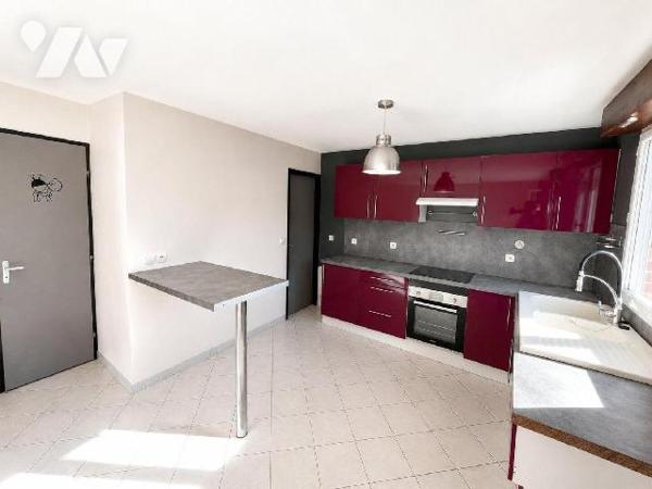 Maison à vendre à Sin-le-Noble (59450) dans le Nord (59)

Maison en vente sur la commune de S...