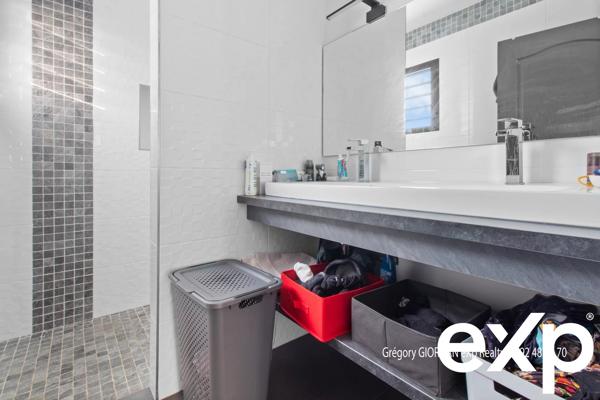 Maison récente 4 pièces avec studio indépendant et superbes prestations – Mont Vert Les Hauts, Saint-Pierre