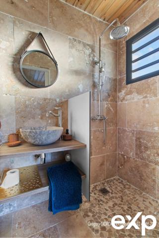 Maison récente 4 pièces avec studio indépendant et superbes prestations – Mont Vert Les Hauts, Saint-Pierre