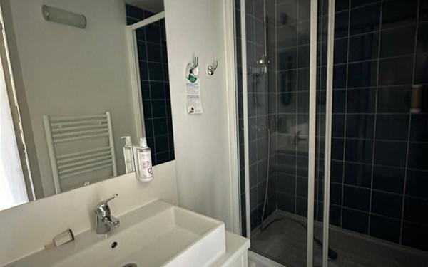 Appartement à vendre    2 pièces • 27,90 m2 Berrias-et-Casteljau