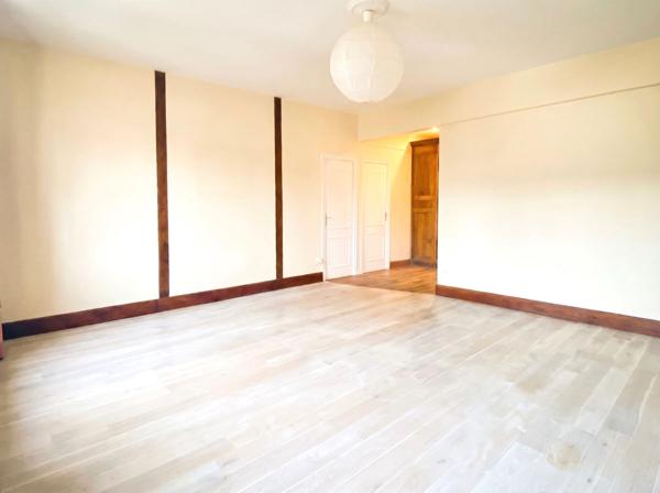 Appartement 3 pièces 86 m², avec cave et stationnement