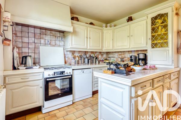 Maison à vendre 5 pièces 130 m² Saint-Gatien-des-Bois