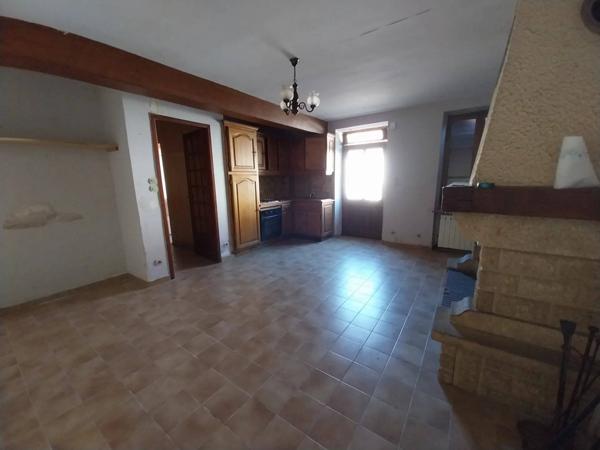 Maison 2 chambres avec jardin et garage – idéale premier achat ou investissement