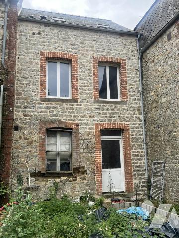 LA FERTE MACE, maison 2ch à finir de rénover