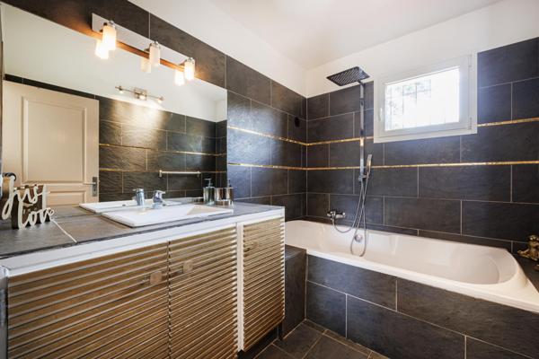 Maison à vendre  5 pièces - 140,91 m2 PORTO VECCHIO - 201