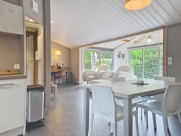 Coup de cœur assuré – Superbe chalet bois T4 récent et parfaitement entretenu à AZUR ! VISITE VIRTUELLE DISPONIBLE SUR DEMANDE