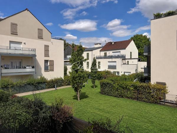 T2 CENTRE BOURG CHESSY DE 40.33m² AVEC PLACE DE PARKING EN SOUS SOL