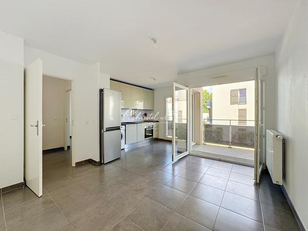 T2 CENTRE BOURG CHESSY DE 40.33m² AVEC PLACE DE PARKING EN SOUS SOL